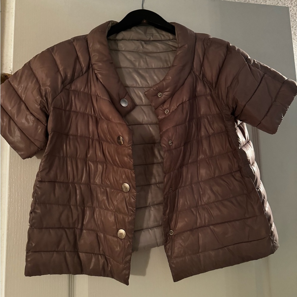 Short sleeved light weight puffer coat ( reversible )
